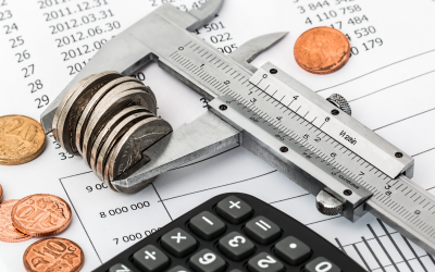 ￼Free vs Premium Invoicing Software: Pros, Cons, and What Works Better for Freelance Writers